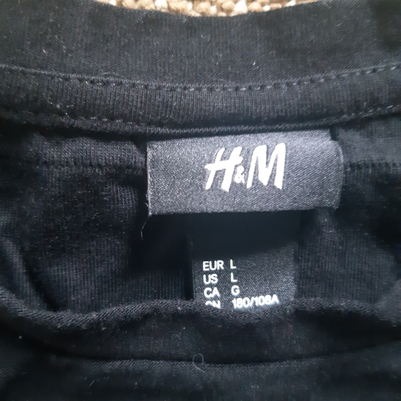 H&M raised ridged black crewneck t shirt like new - Picture 5 of 6